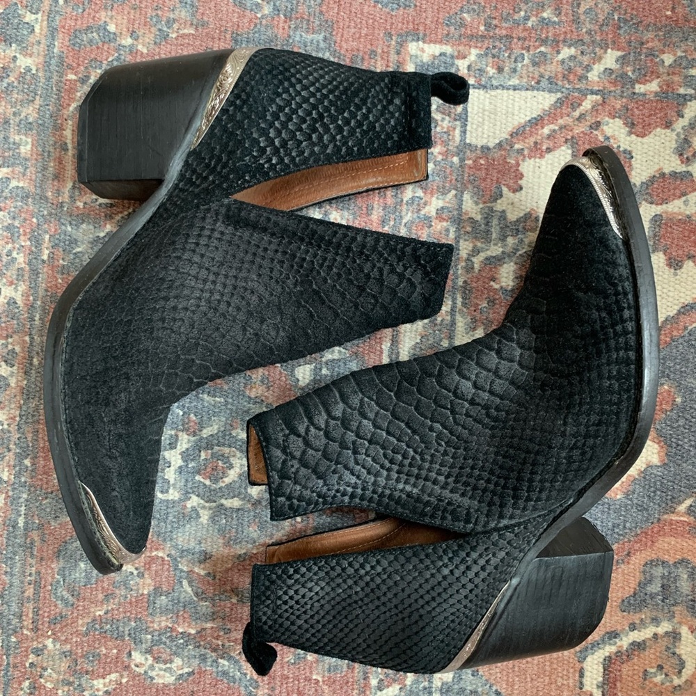 Jeffrey Campbell Cromwell